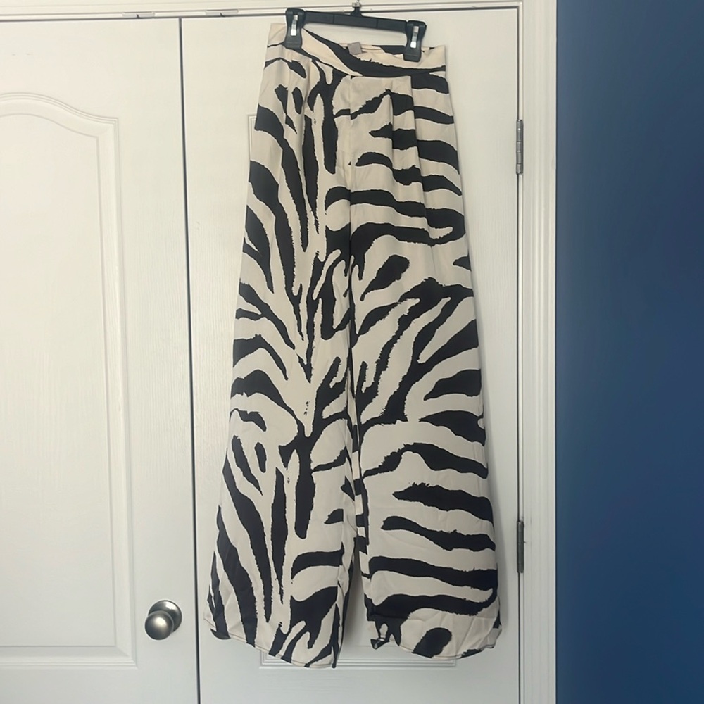 NWT H&M Print Pants